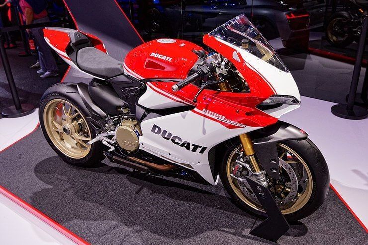 Ducati panigale 1299 superleggera