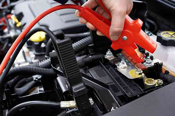 An easy way to connect a dead car battery dead car battery