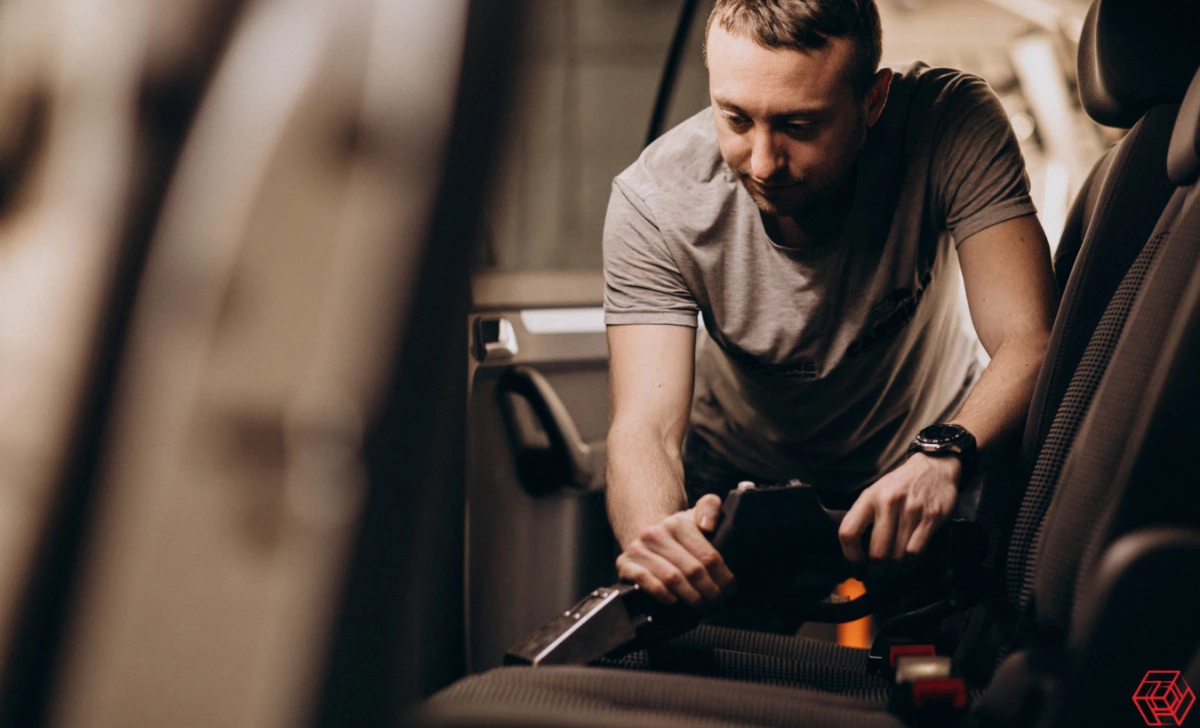 10 Easy Steps for DIY Car Interior Cleaning and Freshening 10 Easy Steps for DIY Car Interior Cleaning and Freshening