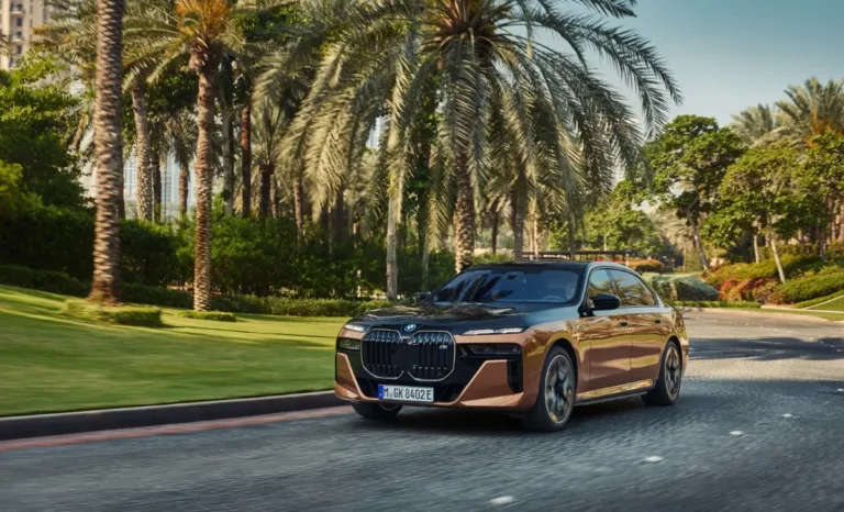 BMW i7 M70 xDrive BMW i7 M70 xDrive