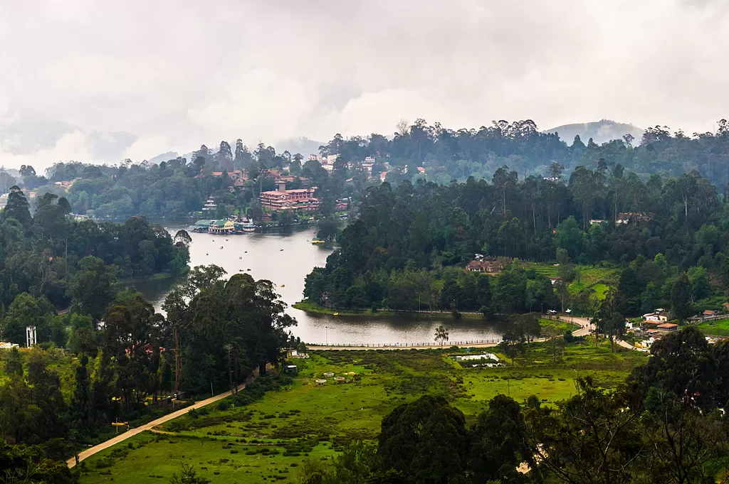 1024px Kodaikanal Upper Lake View Rural Tamil Nadu India November 2013 jpg 1024px Kodaikanal Upper Lake View Rural Tamil Nadu India November 2013 jpg